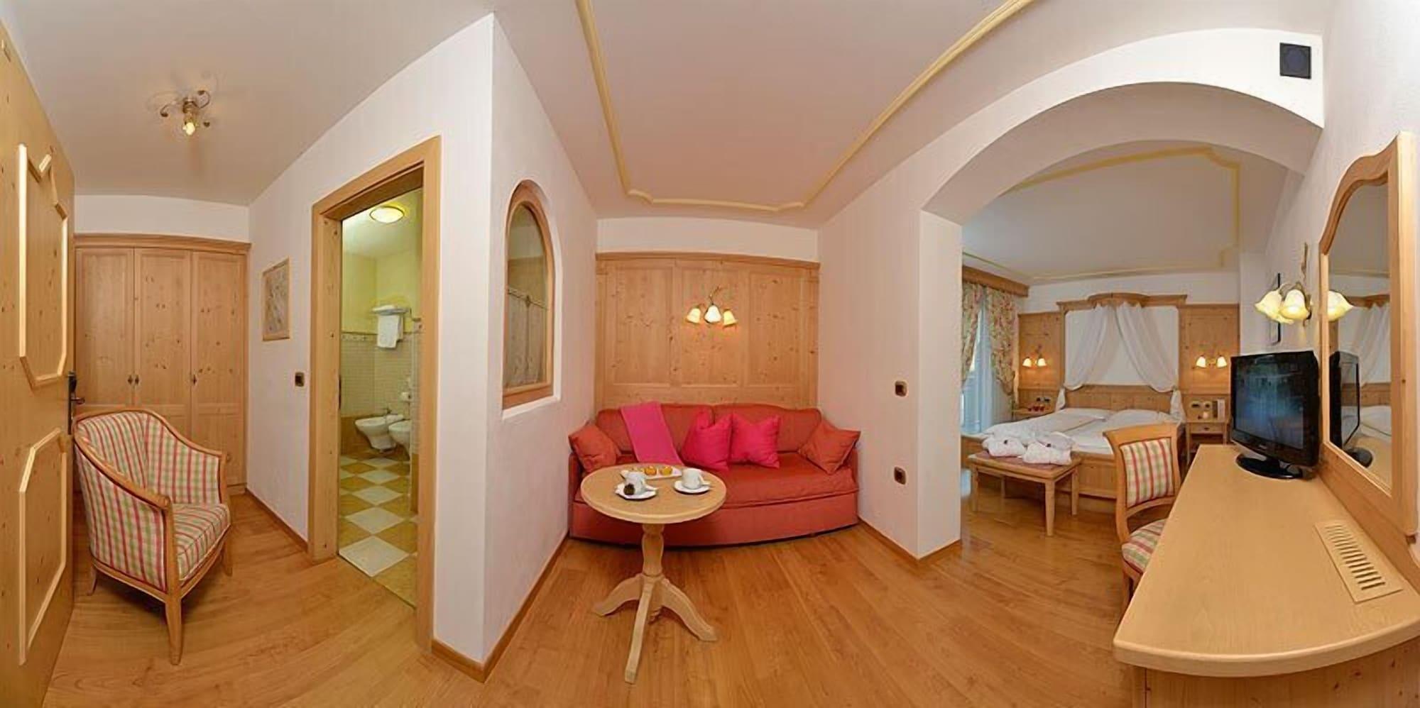 Andreas Hotel 4*